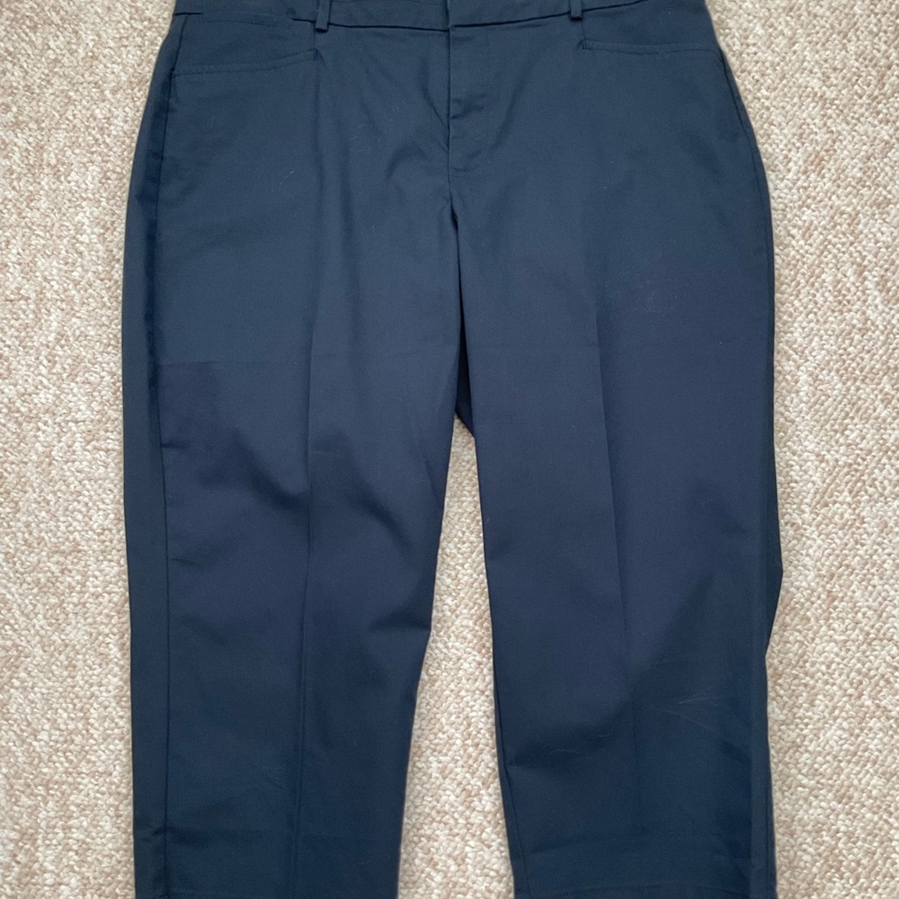 Dockers khaki capris
